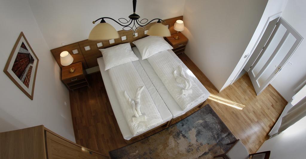 Hotel Pod Zelenym Dubem โบฮูมิน ห้อง รูปภาพ